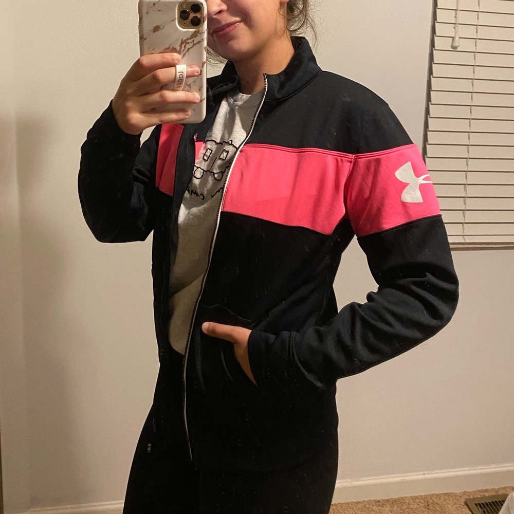 (under armour) black zip up jacket w/pink stripe